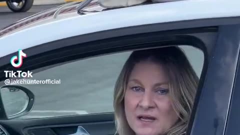 Karen Leaves Purse on Car, Man Warns Her; She Thinks He Wants Cash/Says "Mind Your Own Business"