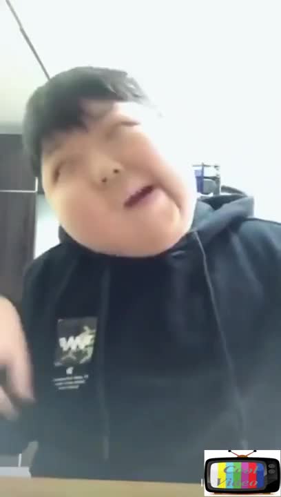 Chinese child dancing on Animals song