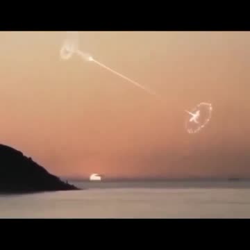 COMPLEJO MILITAR INDUSTRIAL EN LA ANTARTIDA