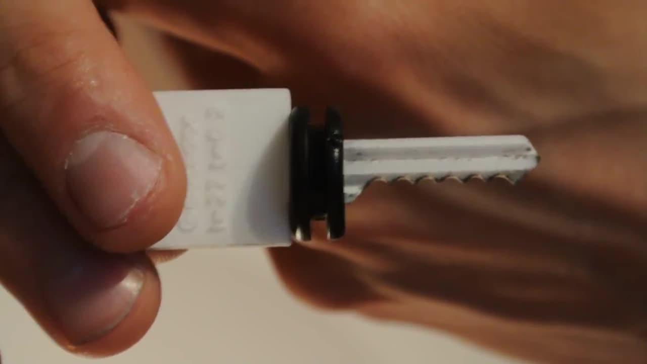 World's first 3D-printed 'Bump Key' can open most locks