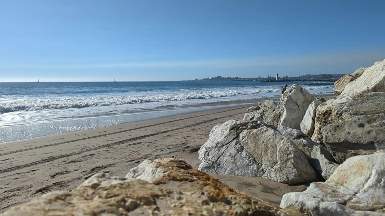 Twin Lakes Beach on a sunny day.