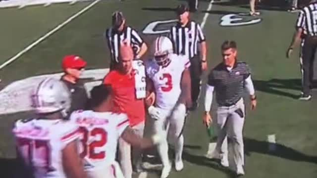 Ohio State’s running back hast to leave the game after an injury