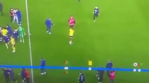 🇧🇪😲 Michy Batshuayi's spinning high kick hit