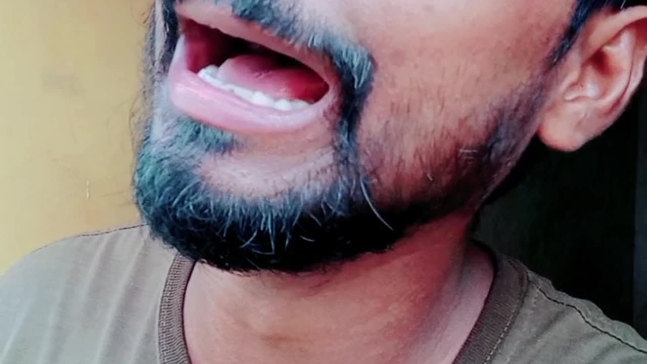 Badhoti Mein javani chhankat BA