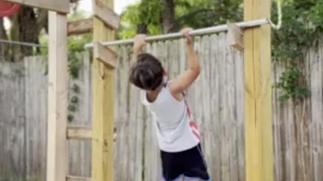 Six-year-old incredibly completes salmon ladder challenge