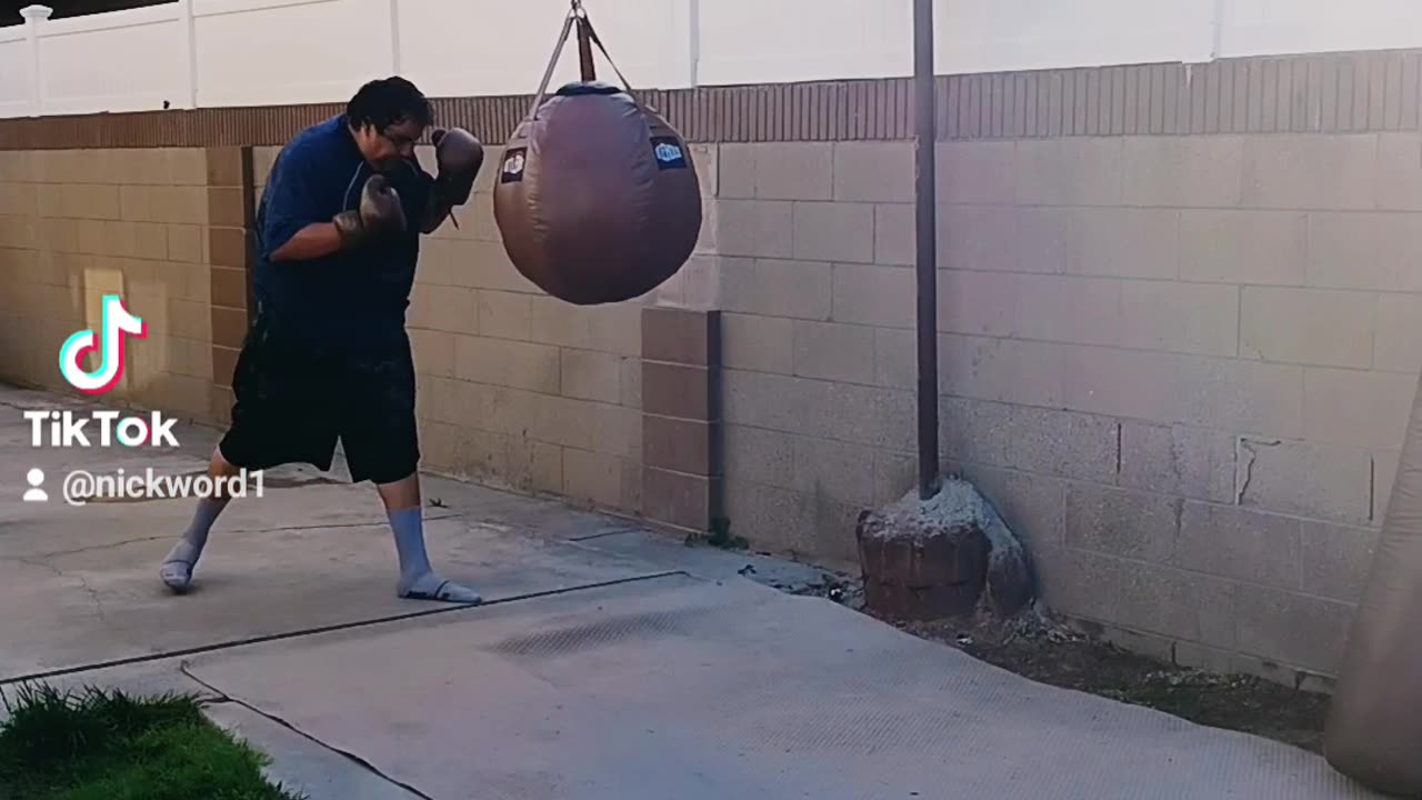 Wrecking Ball Bag Workout Part 5. Throwing Heavy Shots!