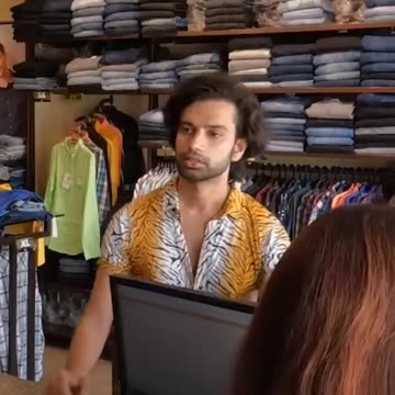 Ghost Prank In Showroom Rj Navedshoping_prank