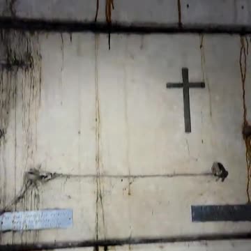 Body fluid explosion at the mausoleum horrible order