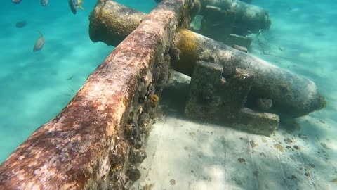 CoCo Cay Snorkeling Sunken Ship
