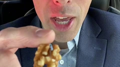 EATING WALNUTS PARALYZES PARASITES