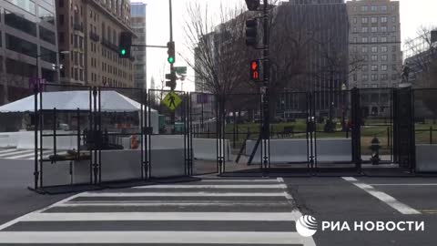 National guards patrolling area around white house