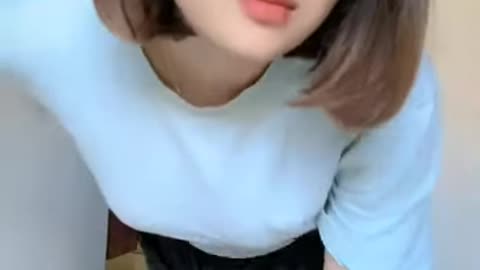 Tiktok dancing DJ hot