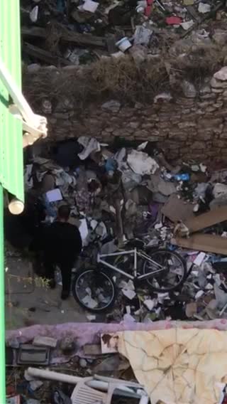 makeleio.gr - Χάος στην Αθήνα, ναρκωτικά σε κοινή θέα μέρα μεσημέρι