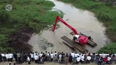 Indonesian-made amphibious excavator