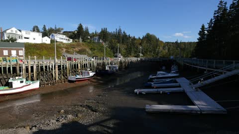 Canada Lowest Low Tide At Docks