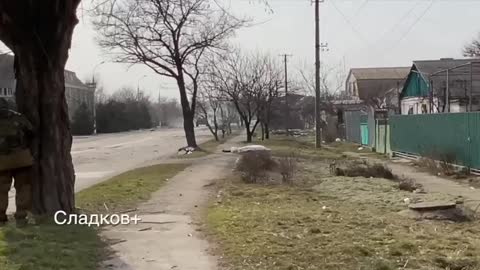 MARIUPOL, STORM WITH THE HELP OF TANKS AND ARMORED VEHICLES
