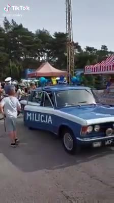 cala polska spiewa z nami (wypierdalac z maseczkami)