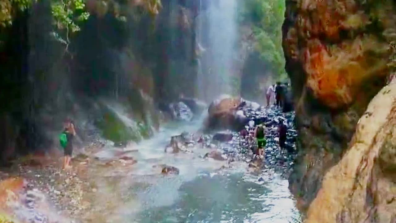 world beautiful waterfall💕