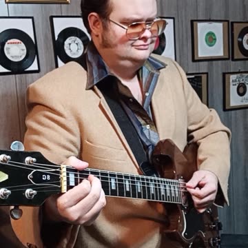 Trent Page plays ACDC!