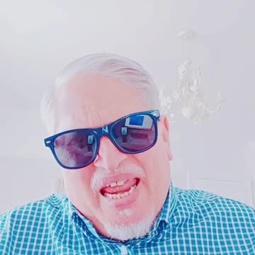 Mr Khan Lip-syncs a Song by Julio Iglesias EL Amor - Love.