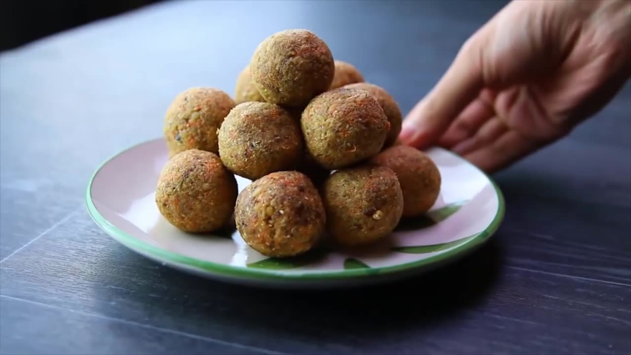 Mini Carrot Cake Bites and Apricot Energy Balls To Die For!