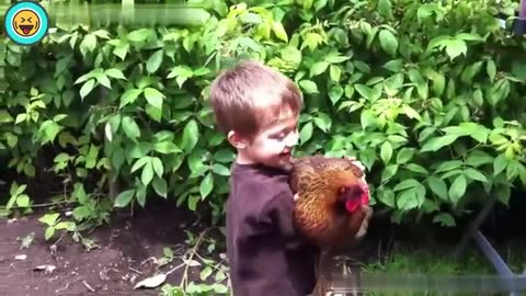 Funny babies 👶 and chicken 🐔