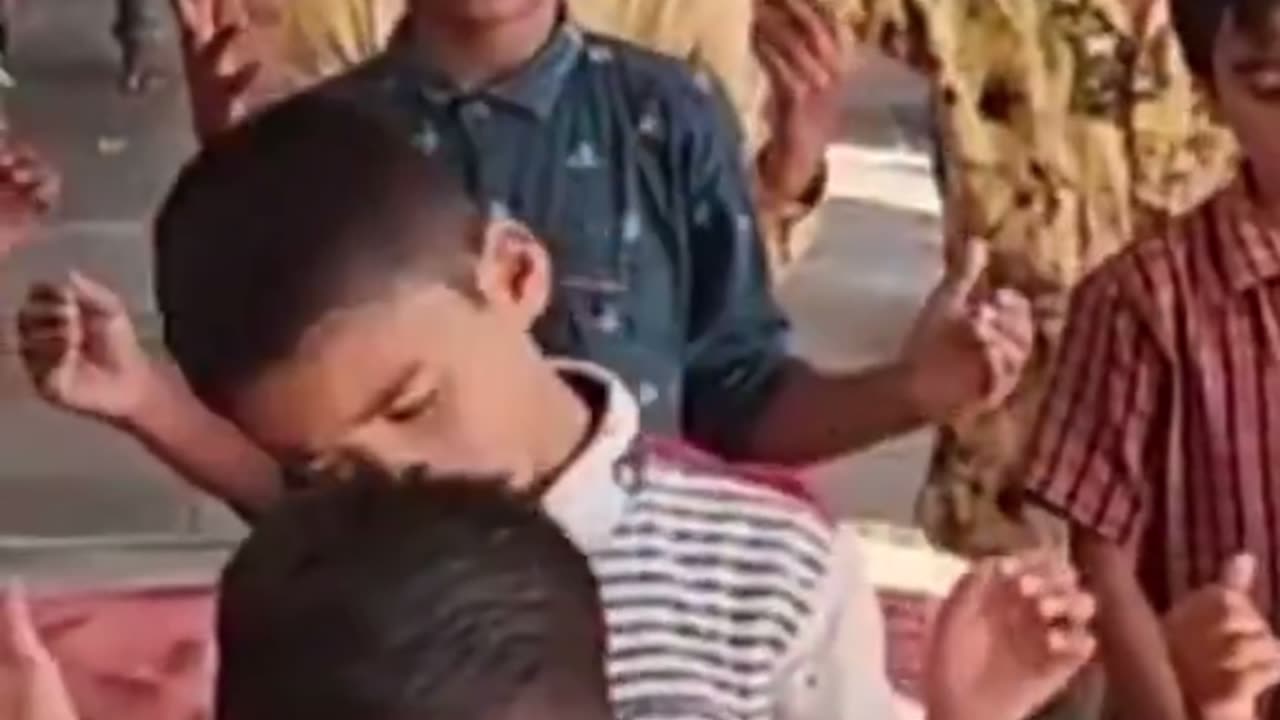 Little kids in India praying for President Trump