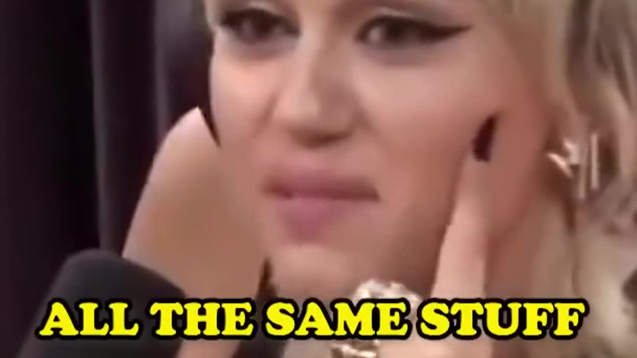 Miley Cyrus & Joe Rogan