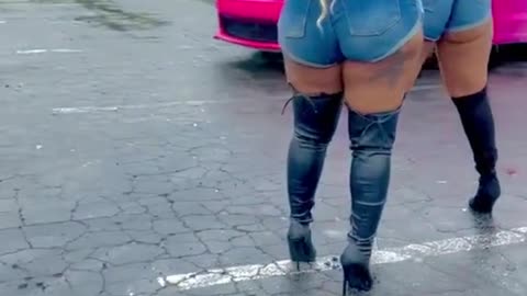 TWERKERS 