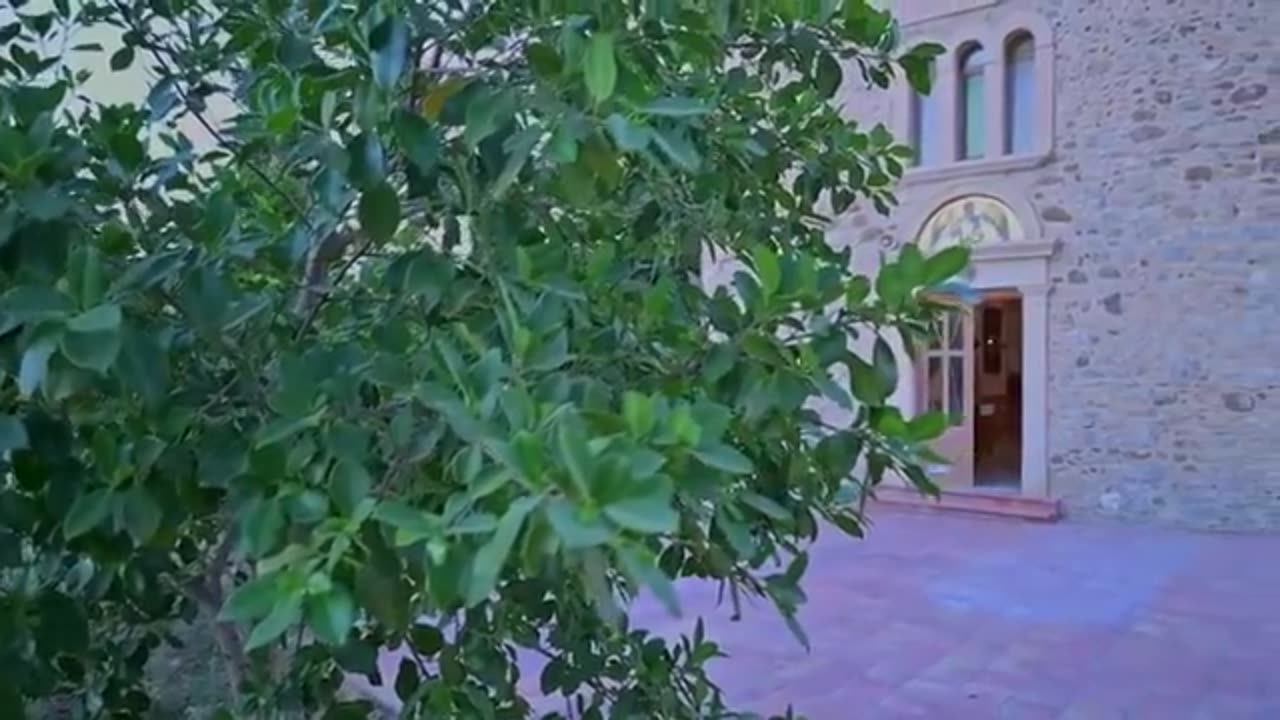 Μην Απελπίζεσαι-Do not Despair