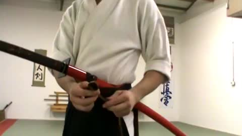 How to wear a katana and why it isn't worn edge up