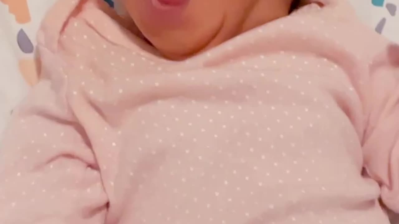 Toddler gets her a good yawn in #cutebabies