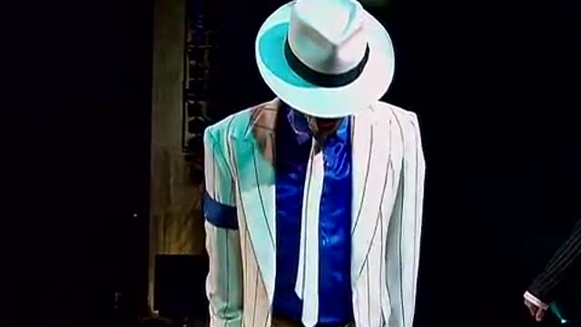 Michael Jackson - Smooth Criminal Live HIStory Tour Munich 1997 HD