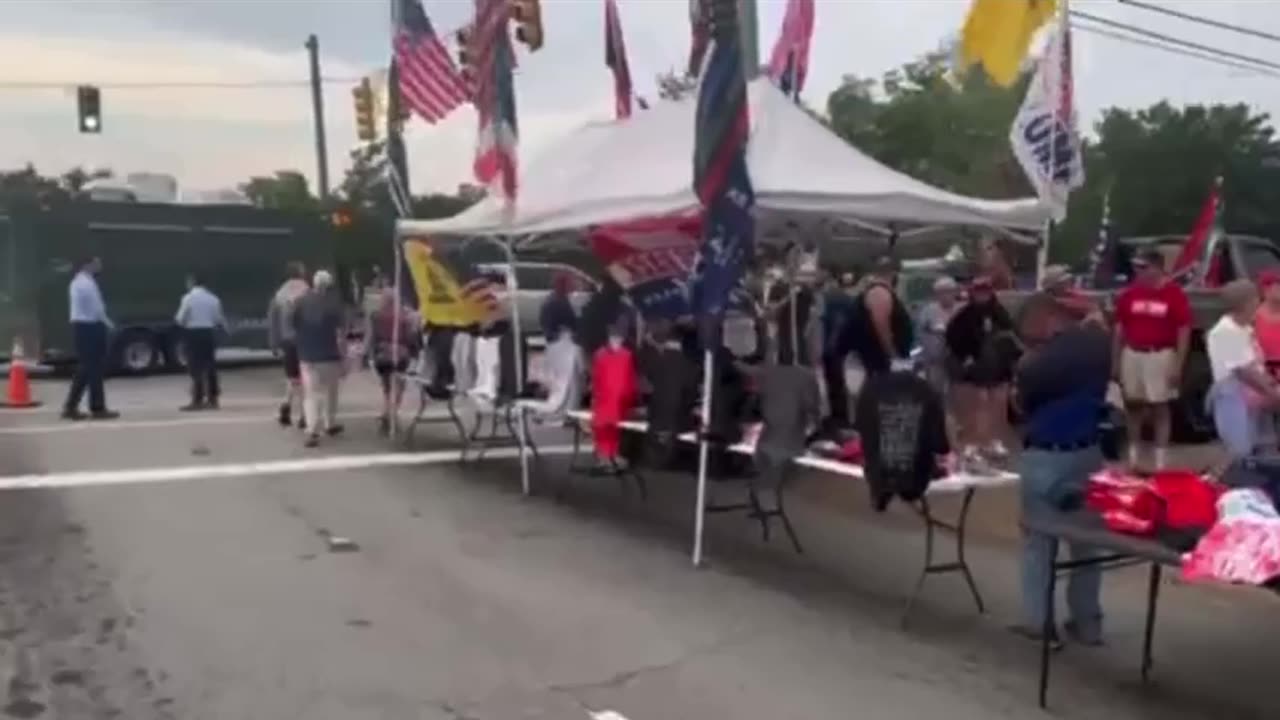 South Carolina already has a huge line to see President Trump!