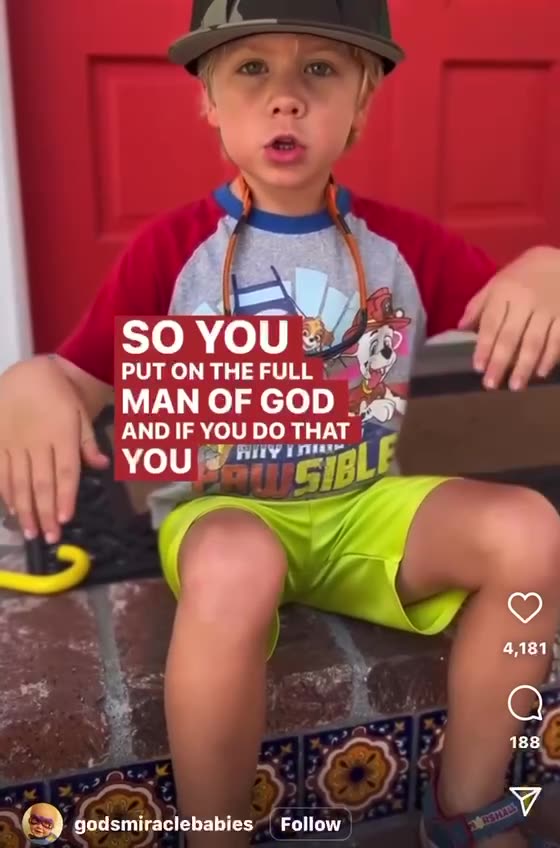 Child praying beautifully