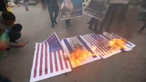 Palestinians burn US, Israeli flags to protest Qasem Soleimani's death | AFP