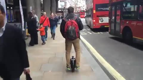 Uni wheel electric scooter_Cut