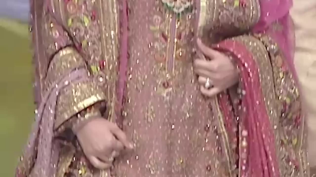 top pakistani female actress- bridal looks mp4.