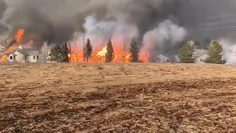 Colorado - State of Emergency: people are evacuating because of the wildfires