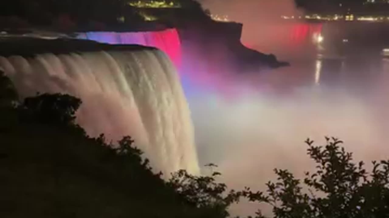 Niagara Falls at night