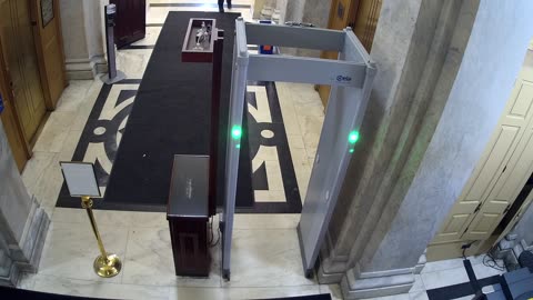 0163USCH01HouseCarriageDoor_2021-01-05_23h42min33s330ms.mp4