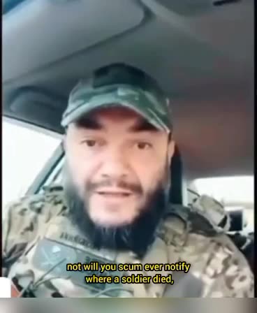 A Ukrainian militant is angry at the ungrateful leadership of his country,