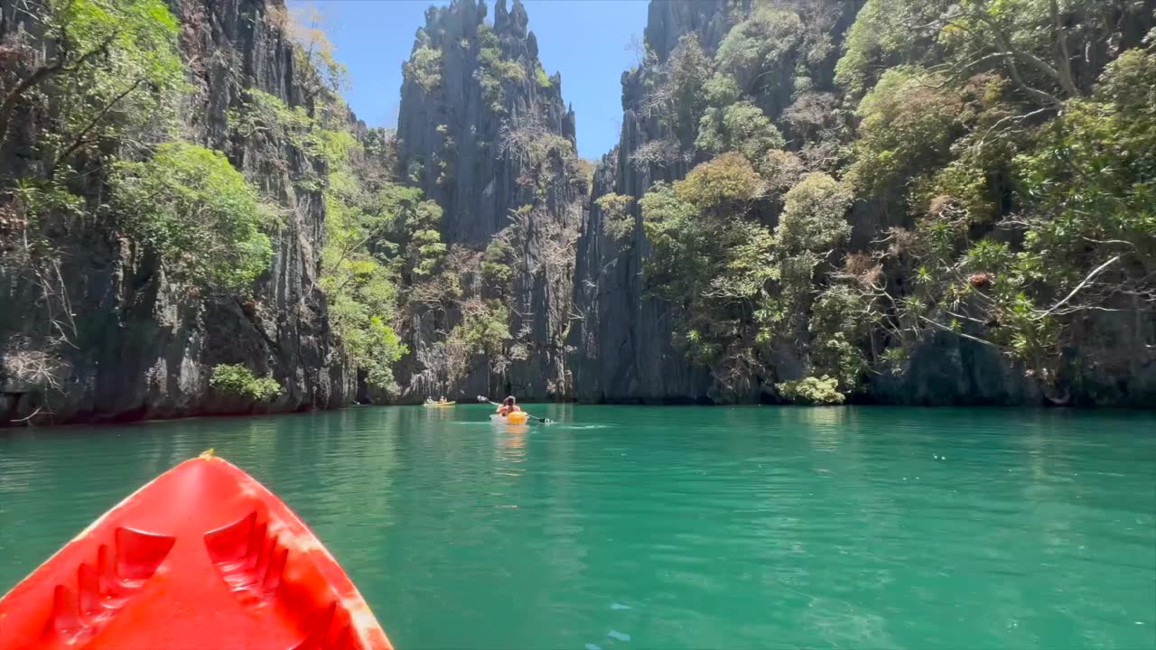 Island Hopping and Kayaking in El Nido, Philippines (Small Lagoon)