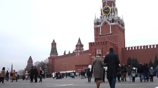 kremlin moscow people russia winter outdoors 4K