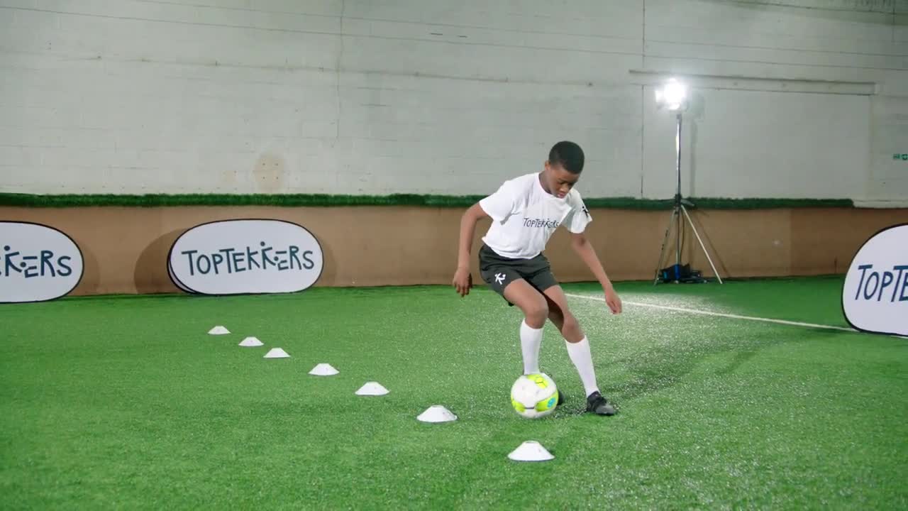 Quick Feet Dribbling Tutorial on TopTekkers ⚽️