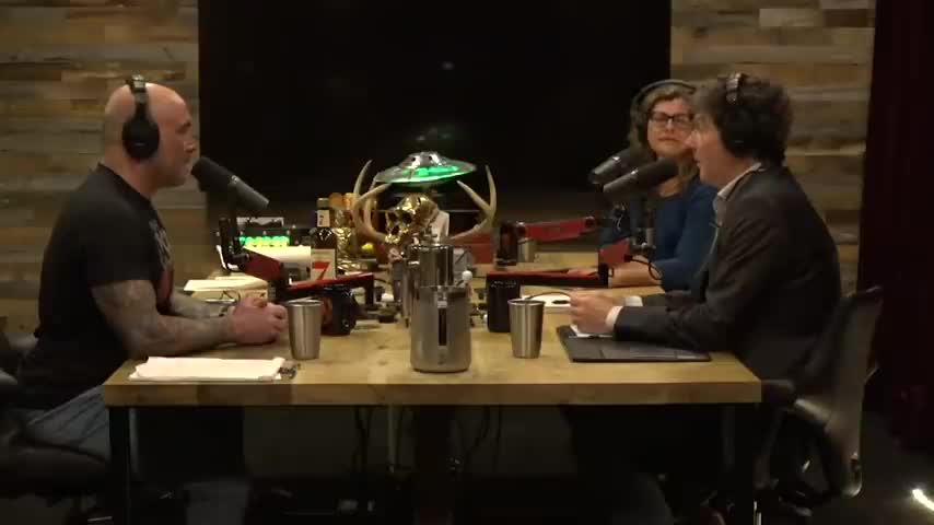 Joe Rogan on Ivermectin with Bret Weinstein Professor of biology and Professor Heather E. Heying evolutionary biologist