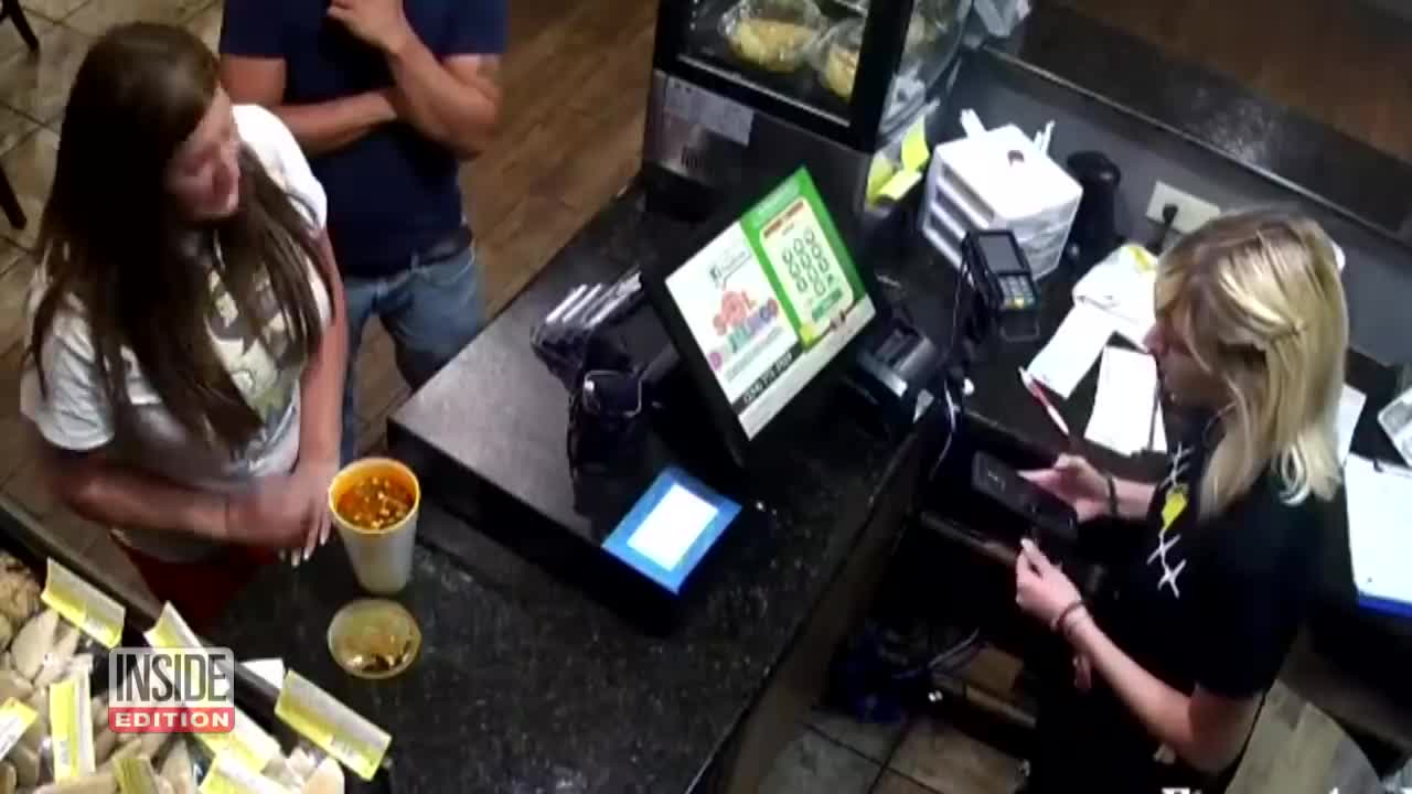 Angry Customer Throws Soup in Restaurant Manager’s Face