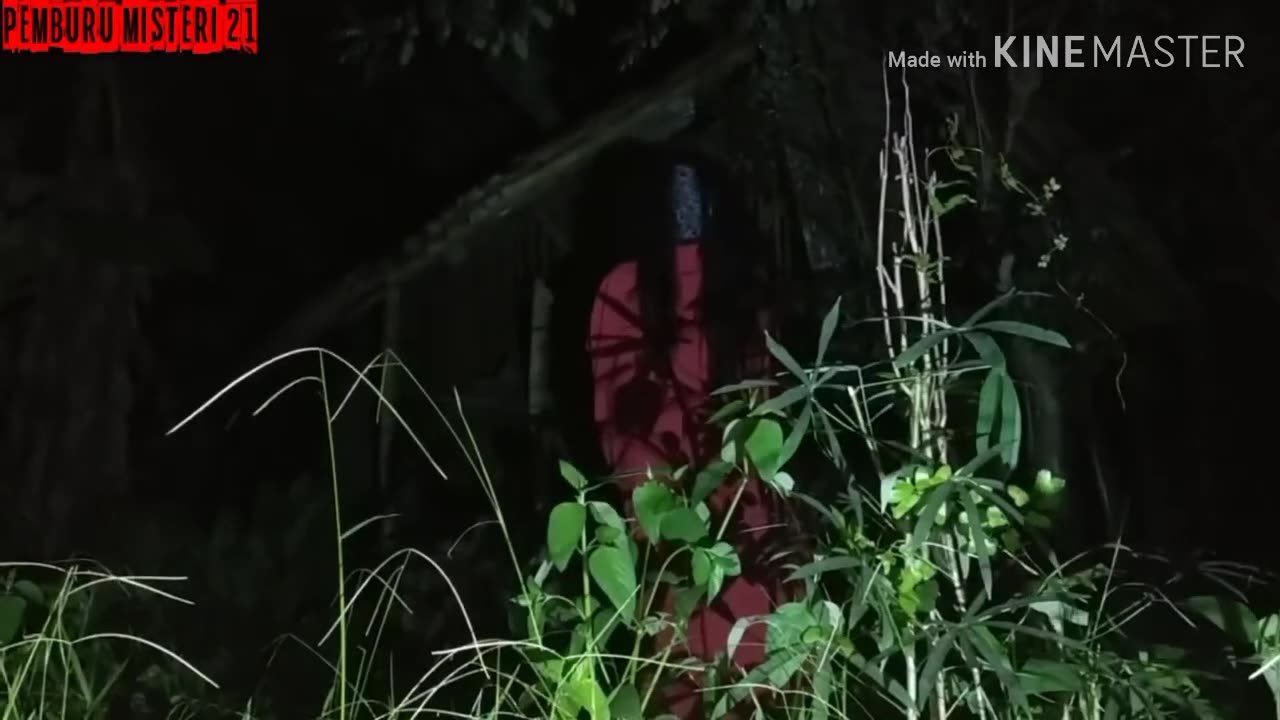 Indonesian Ghost Sightings - Pontianak/Banshee in Red Dress l Scariest Video - 💀😩💀😩💀