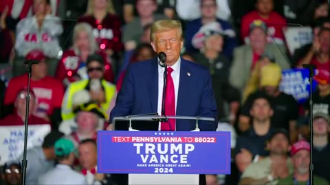 Donald Trump holds a rally in Allentown, Pennsylvania