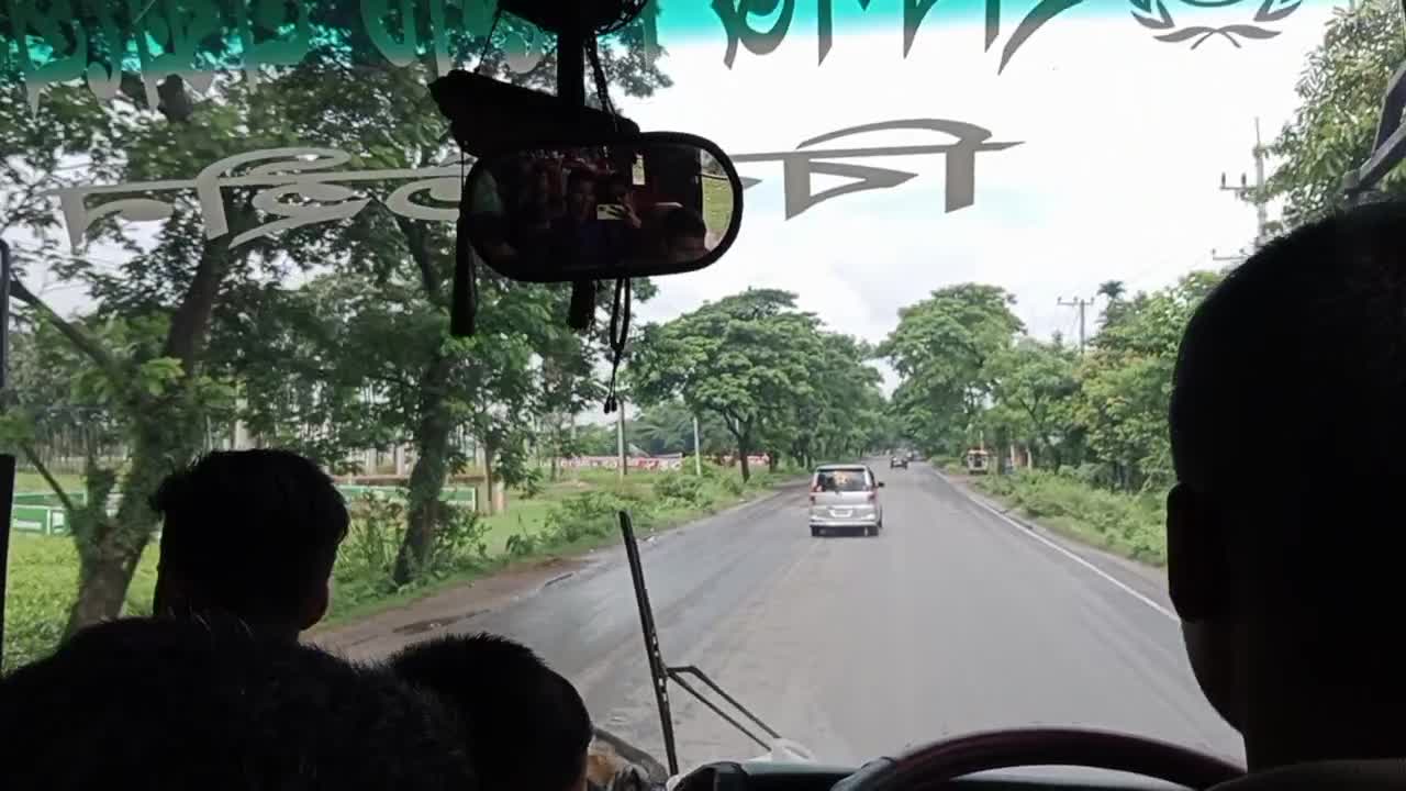 Bus driving racing video